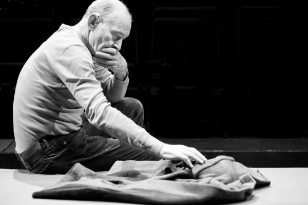 Cinzia Fossati | costumes | das Mädchen mit den Schwefelhölzern | director Benedikt von Peter | Oper Frankfurt