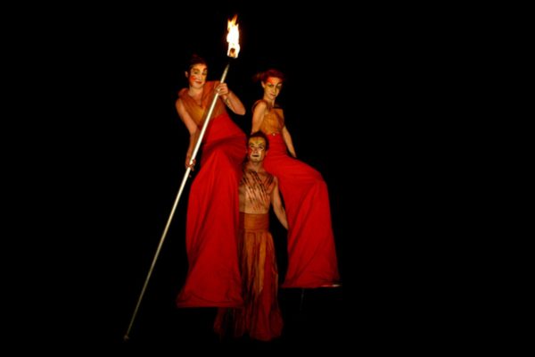 Cinzia Fossati | costumes | fire show | Sonnenflammen