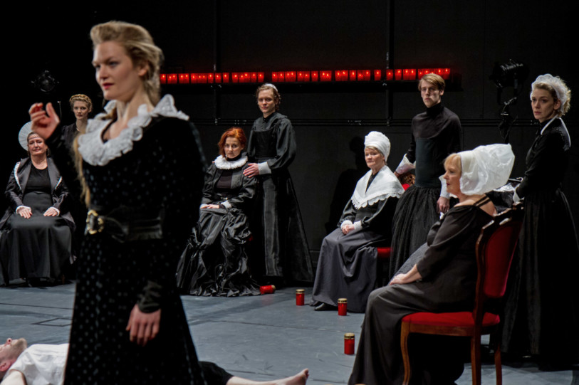 Cinzia Fossati | costumes | King's Wives | Armin Petras | Abschied von Gestern | Staatstheater Stuttgart | Schauspiel Stuttgart Nord
