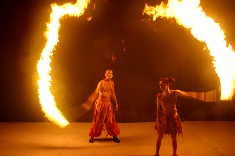 Cinzia Fossati | costumes | fire show | Sonnenflammen